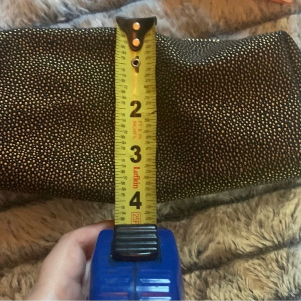 bareMineral’s Makeup Bundle - Picture 3 of 12